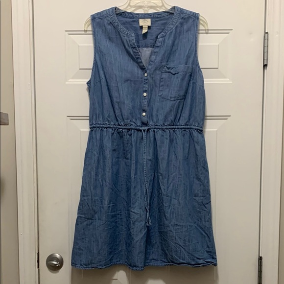 St. John's Bay Dresses & Skirts - 3/$15 St. John's Bay 100% Cotton Blue Sleeveless Denim Dress Size Large